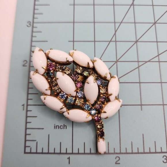 Vintage Leaf Multicolor Rhinestone Brooch Milk White & Aurora Borealis - Picture 6 of 6